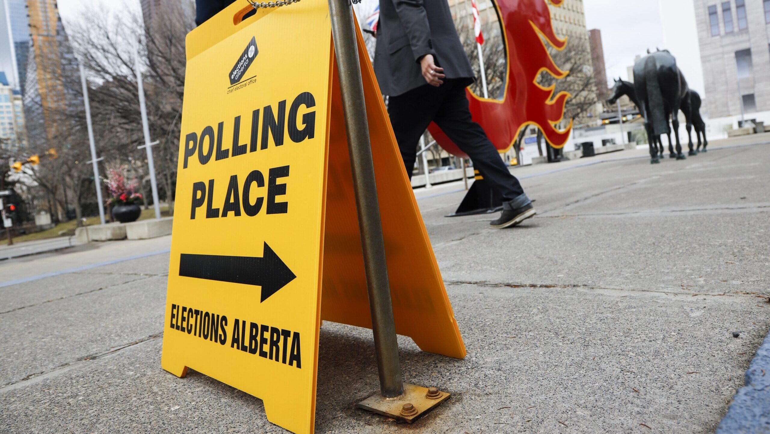 Alberta separation referendum: Demand surges for advance ballots