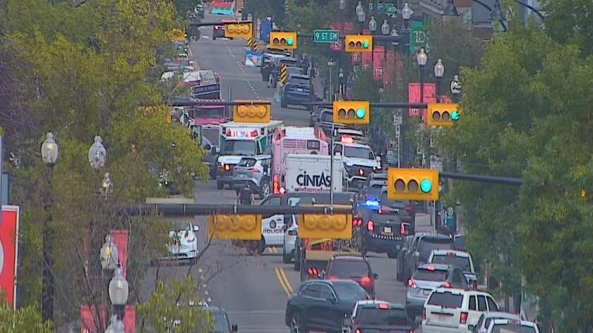 Woman seriously hurt after being struck by vehicle on 17 Ave SW