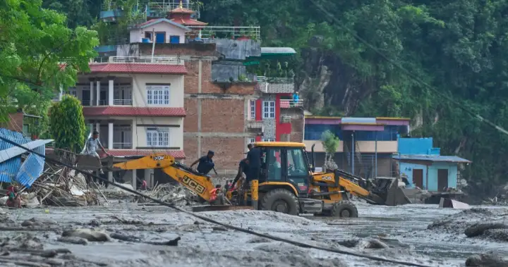 ‘We have to move quickly’: Canadians lend a hand as massive relief effort in Nepal begins | Globalnews.ca