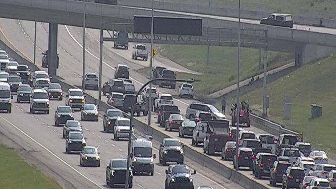 Multi-vehicle crash on southbound Deerfoot causing delays