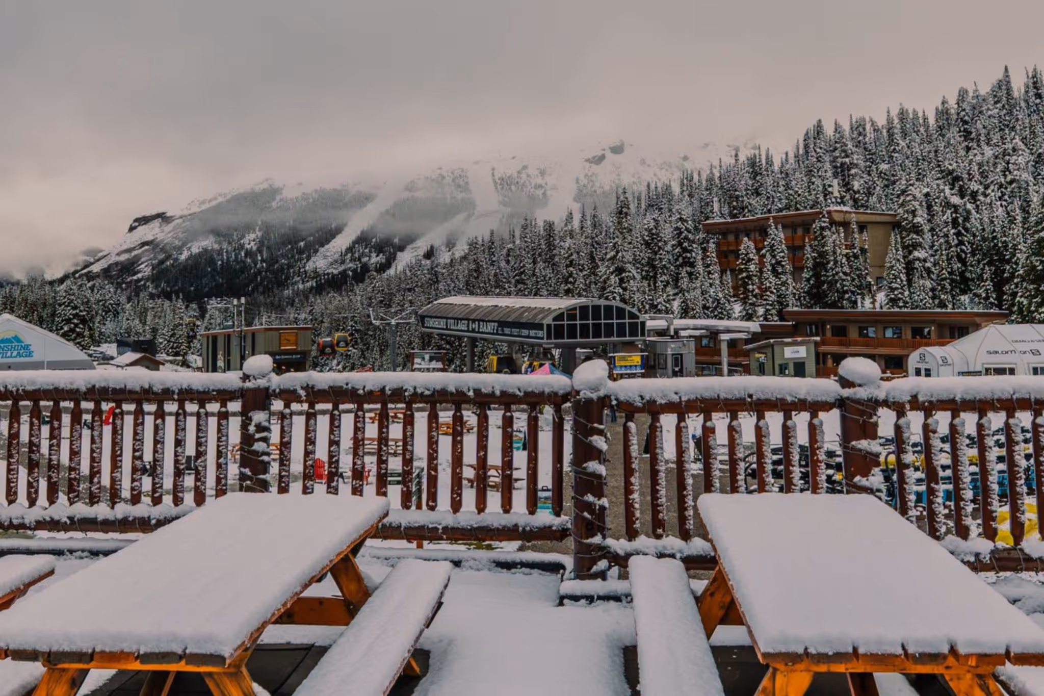 Parts of Alberta treated to an August winter wonderland as snow arrives