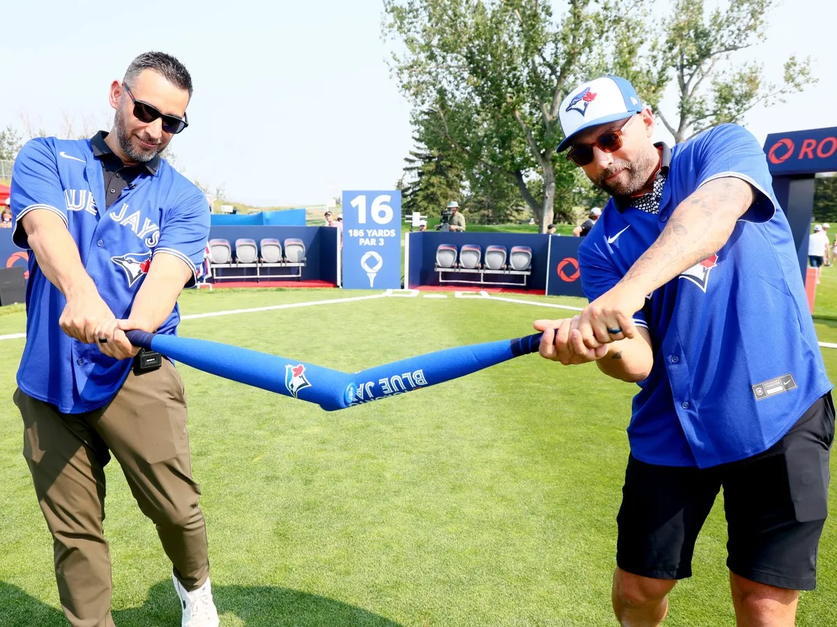 Pillar, Estrada embrace Blue Jays twist at Rogers Charity Classic